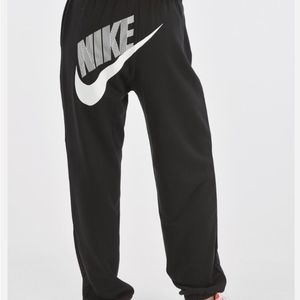 Women’s Nike Loose Fit Joggers Size XL